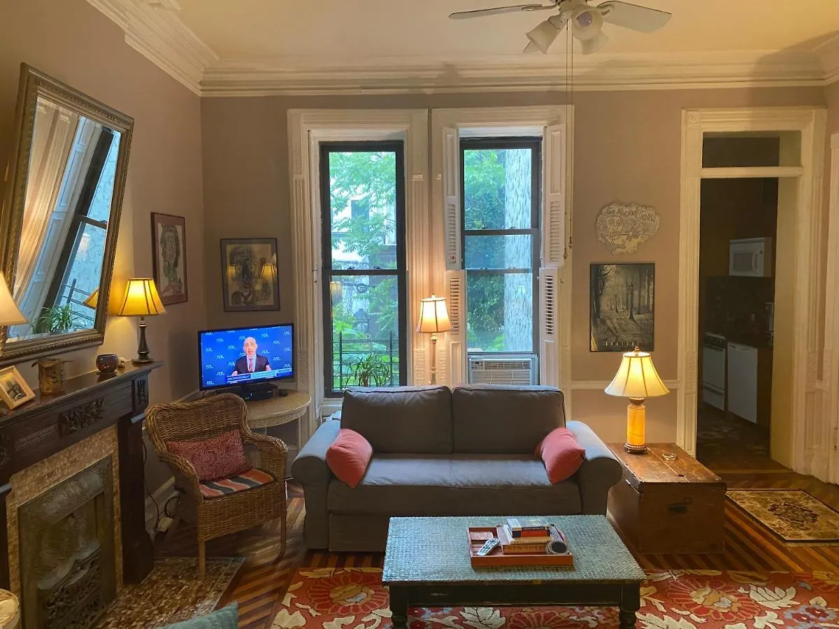 Brownstone Loft 30 Day Bookings United States