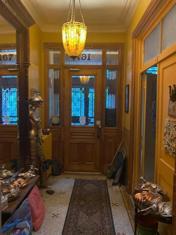 Brownstone Loft 30 Day Bookings 0*, New York