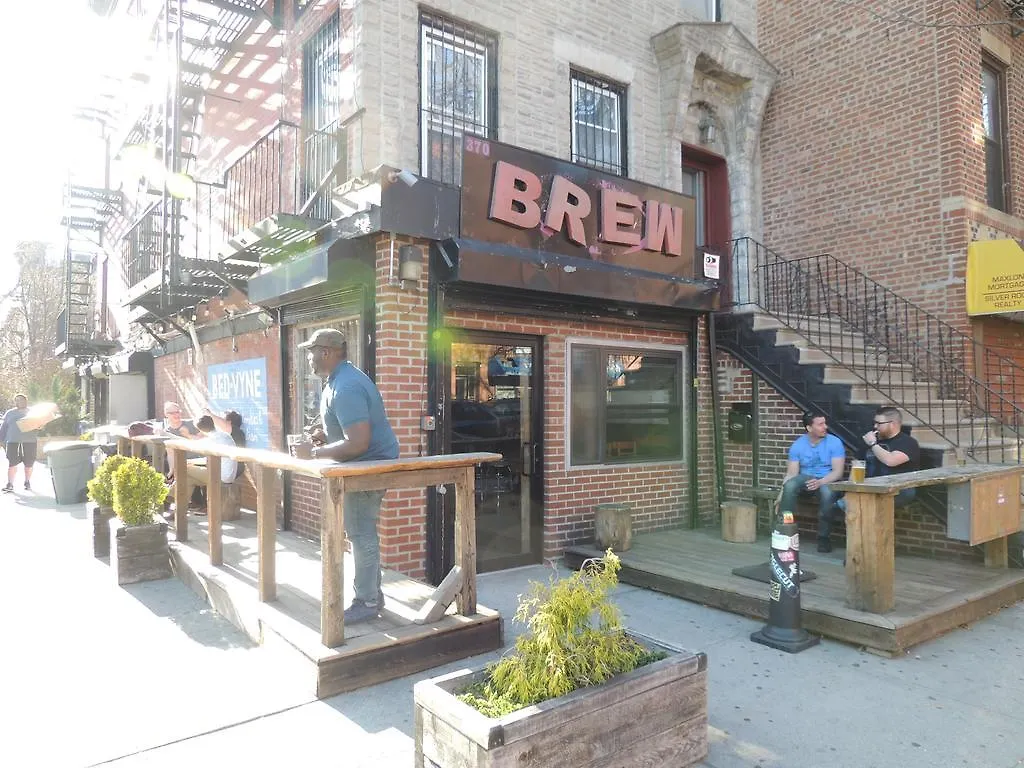 Brownstone Loft 30 Day Bookings 0*, New York