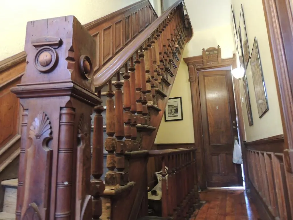 Apartment Brownstone Loft 30 Day Bookings